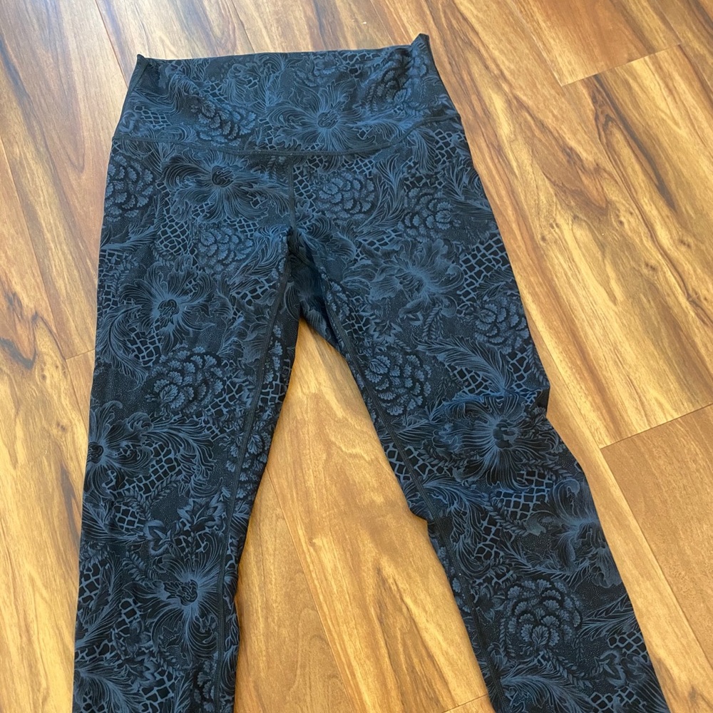 Lululemon Wunder Under leggings